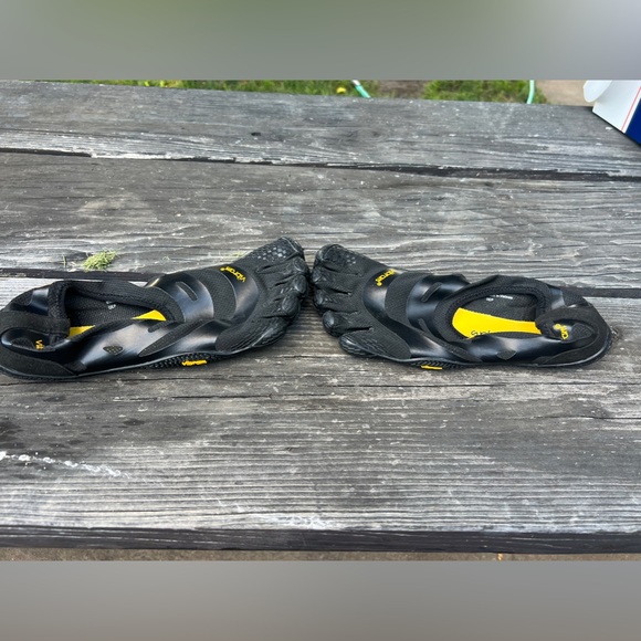 NWT Five Fingers Vibram - Picture 3 of 10